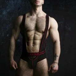 Locker Gear Backless Body Jock Rouge 23 Locker Gear Backless Body Jock Rouge -Poppers et Leather Cleaners Soldes backless body jock rouge 4