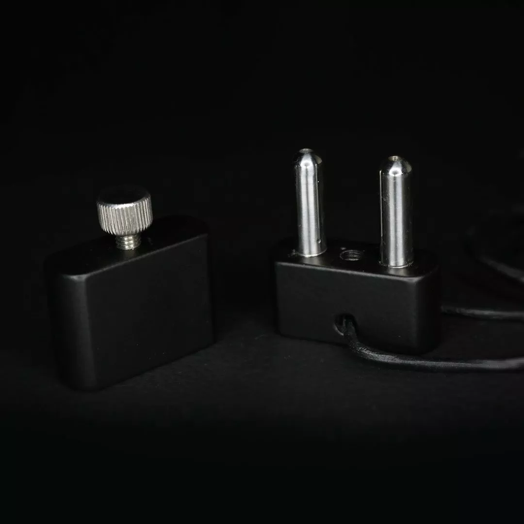 DARK-LINE Double Inhalateur De Poppers 5 DARK-LINE Double Inhalateur De Poppers – Image 3