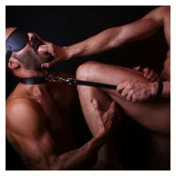 MR-S-LEATHER Mr S All Leather Laisse Cuir 81cm -Poppers et Leather Cleaners Soldes laisse cuir 813cm 2