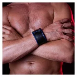 DARK-LINE Bracelet De Force Cuir Bleu -Poppers et Leather Cleaners Soldes leather wrist band 24cm bleu 2