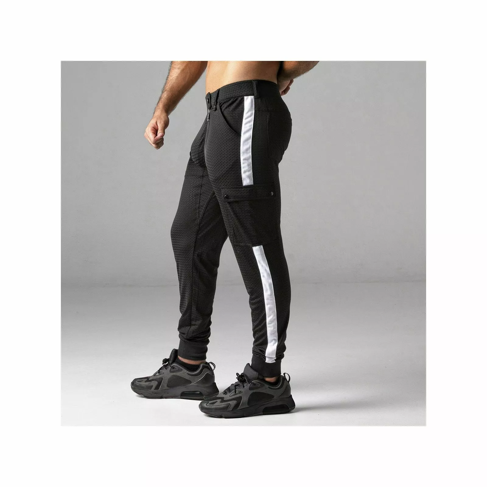 Locker Gear LOOK AT SIDE JOGGER Rouge 8 Locker Gear LOOK AT SIDE JOGGER Rouge – Image 6